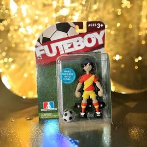 FuteBoy Finger Buddies Puppet Soccer Player Boy Orange Red Team NEW Figure